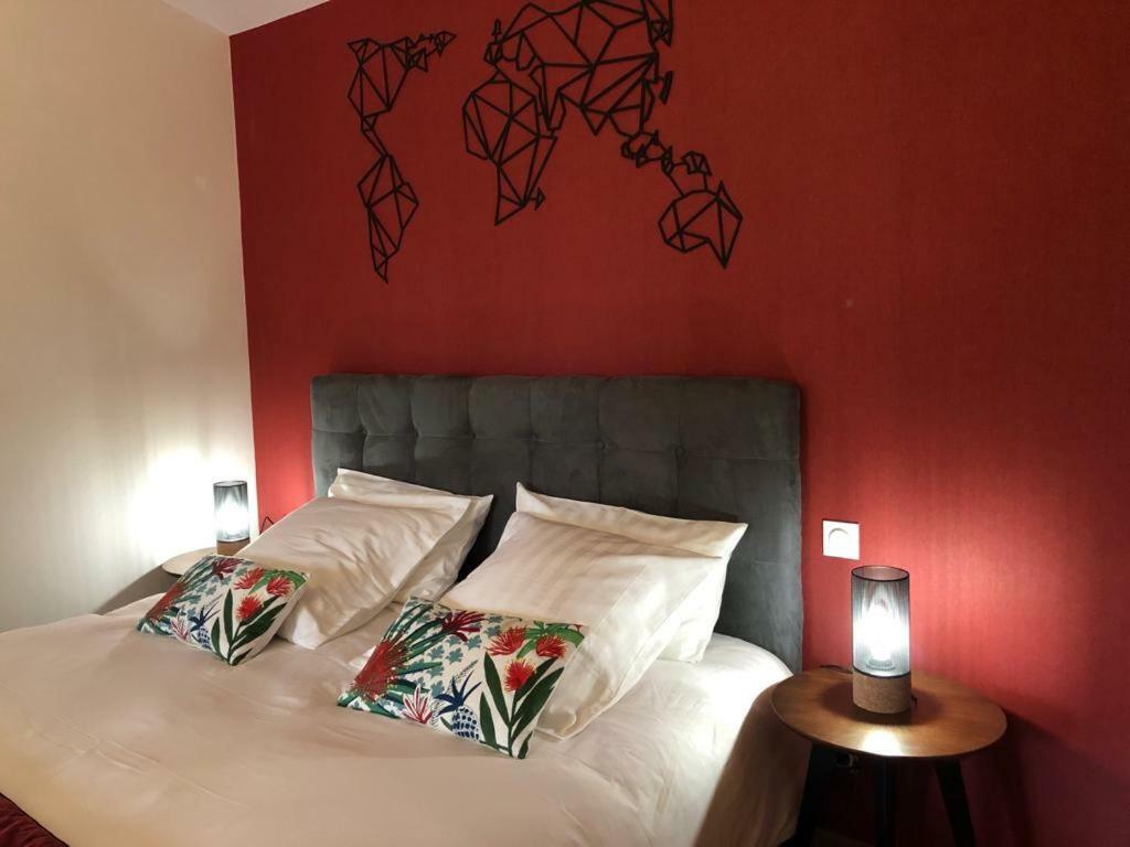 L Esprit Du Clain Chambres D Hotes Bandb De Standing Proches Du Futuroscope Golf Et Lac De St Cyr Naintre Esterno foto