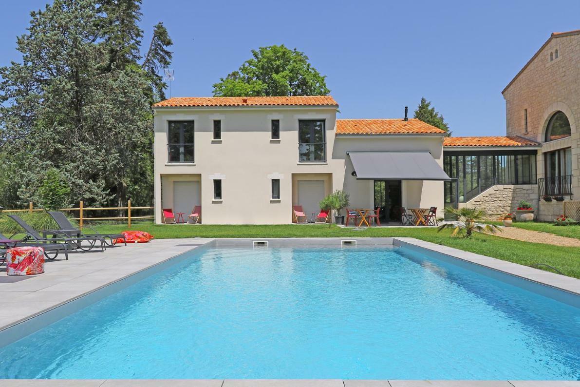 L Esprit Du Clain Chambres D Hotes Bandb De Standing Proches Du Futuroscope Golf Et Lac De St Cyr Naintre Esterno foto